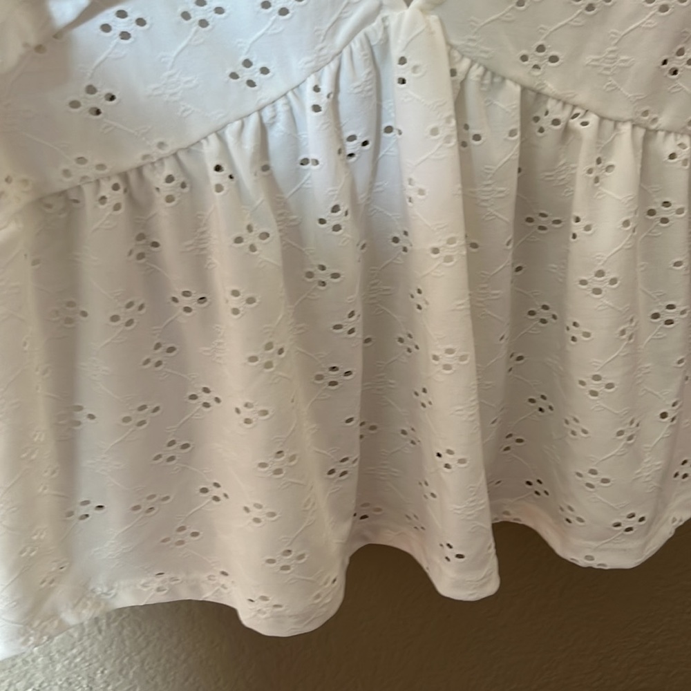 White Eyelet Peplum Top NWOT - Picture 4 of 6